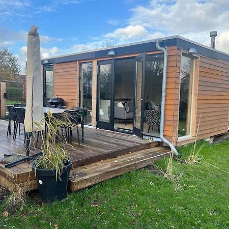 Moderne Bungalow Voor 6 Personen ยูเลียนาดอร์ป ภายนอก รูปภาพ